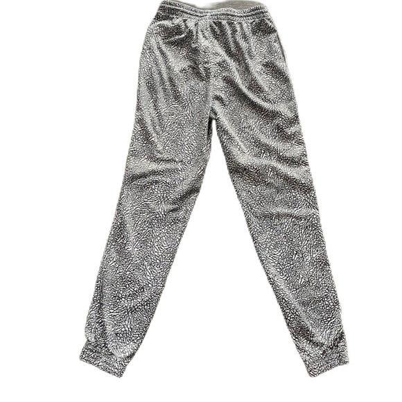 ⭐️HP⭐️ SzXL Youth Jordan Light Weight Black/Grey Patterned Joggers VGUC - Picture 3 of 6